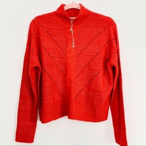 TURTLENECK RED SWEATER